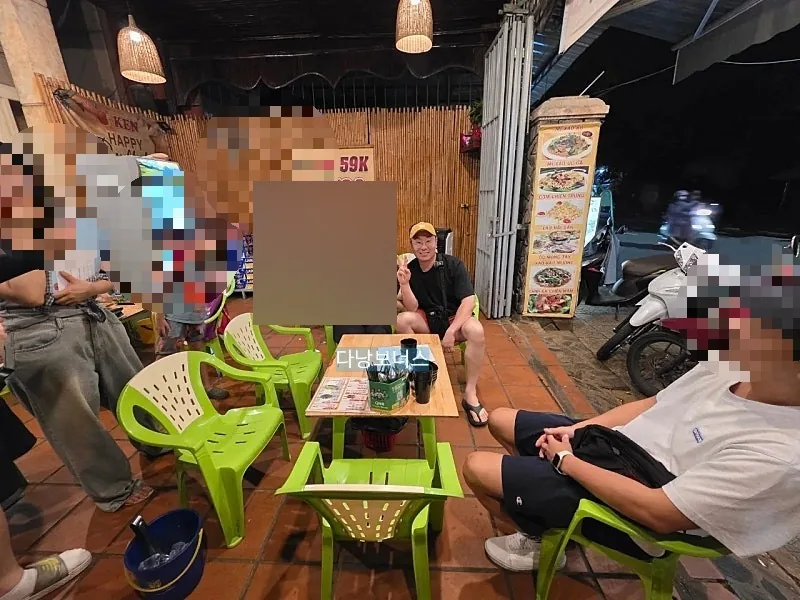 Cô youtuber tôi gặp hai lần ở Hội An 🇻🇳