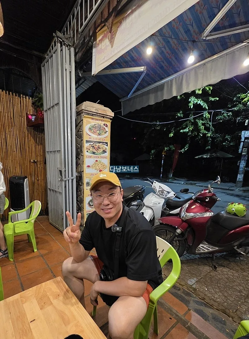 Cô youtuber tôi gặp hai lần ở Hội An 🇻🇳