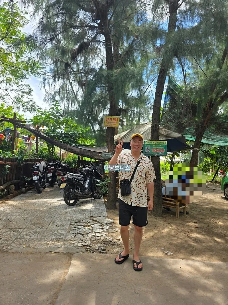 Cô youtuber tôi gặp hai lần ở Hội An 🇻🇳
