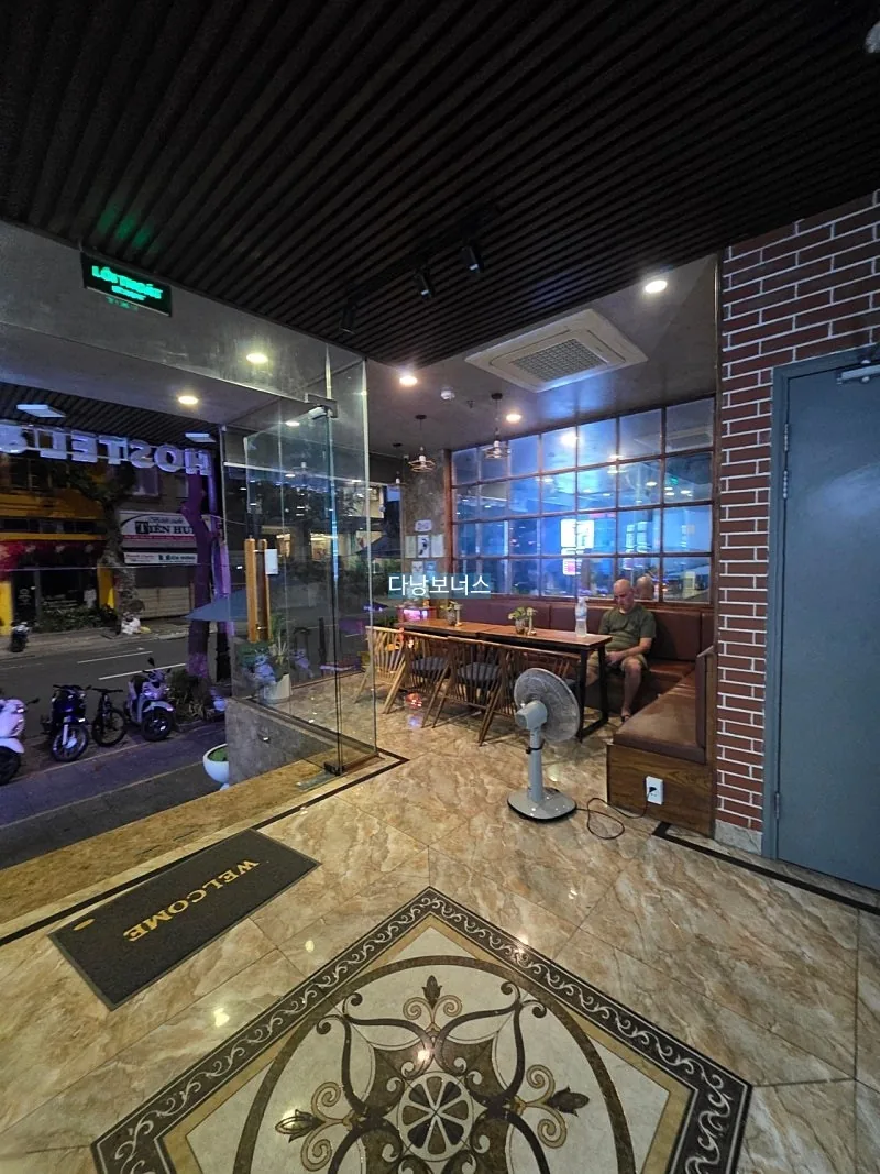 🇻🇳 Trải nghiệm chỗ ở #1_SNite HOTEL&DOME Nhận phòng, sảnh