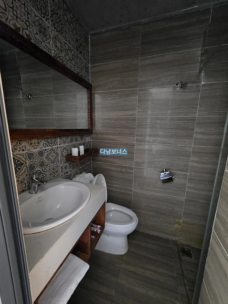 Trải nghiệm lưu trú #1_SNite HOTEL&DOME phòng Double tiêu chuẩn (khuyên dùng cho người đi du lịch một mình)