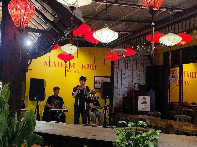 🇻🇳 Chuyến du lịch một mình lần 2, ngày thứ 3: Đêm Hội An mà tôi không muốn chìm vào giấc ngủ
