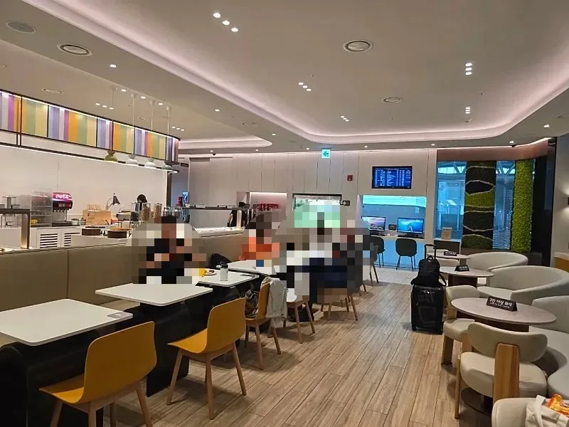 🇻🇳 Sân bay Incheon Nhà ga 1 Khu vực lên máy bay: SKY HUB LOUNGE