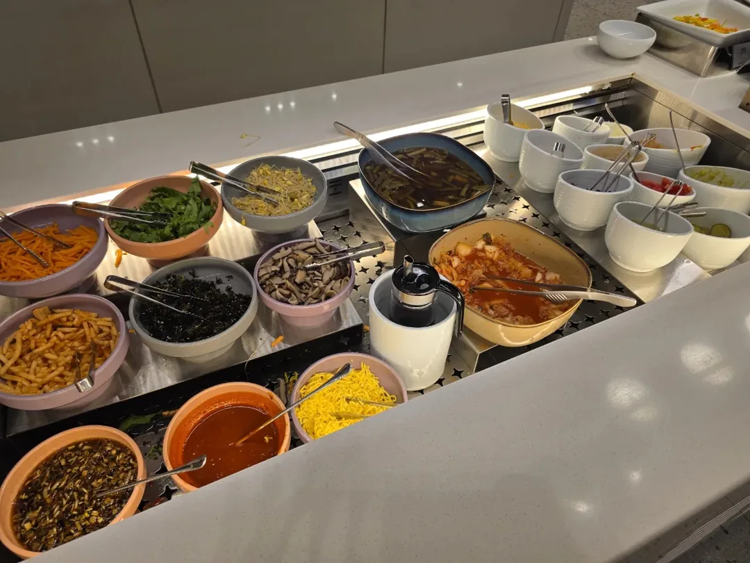 🇻🇳 Sân bay Incheon Nhà ga 1 Khu vực lên máy bay: SKY HUB LOUNGE