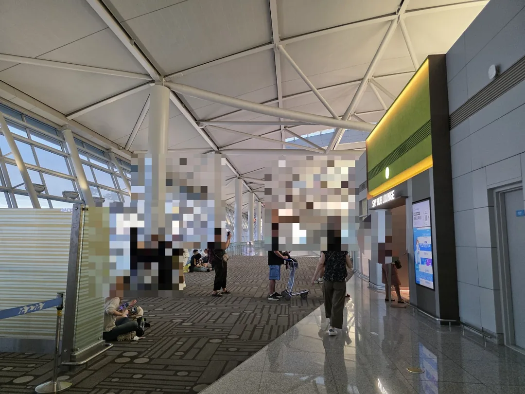 🇻🇳 Sân bay Incheon Nhà ga 1 Khu vực lên máy bay: SKY HUB LOUNGE