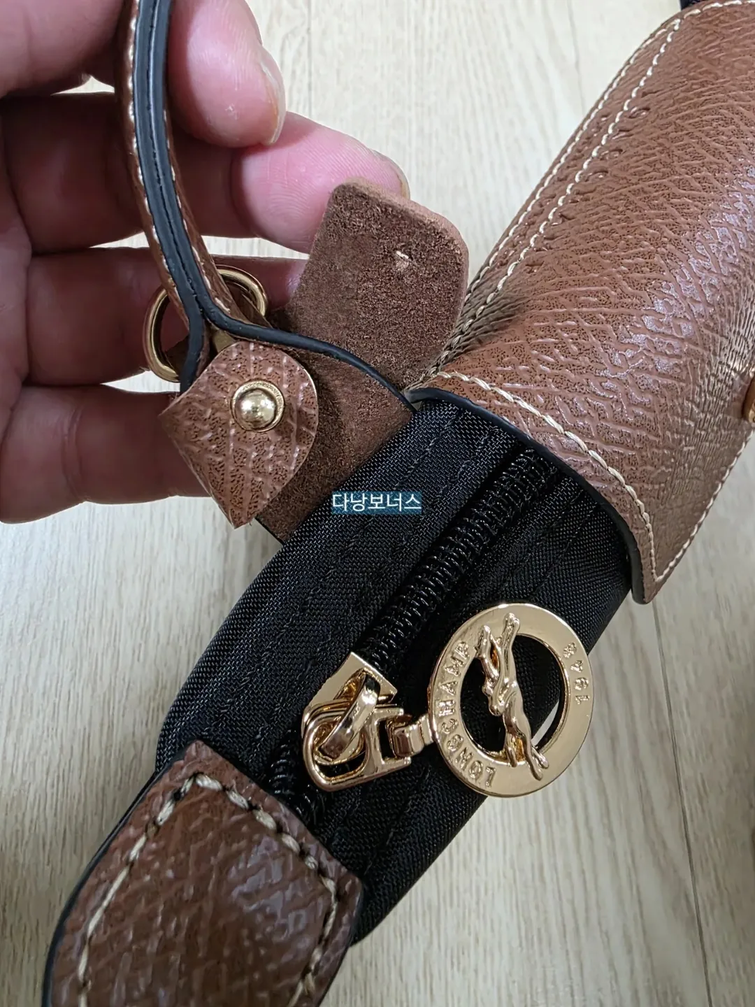 🇻🇳 Cách gắn dây đeo vai túi mini Longchamp và đánh giá sau khi sử dụng