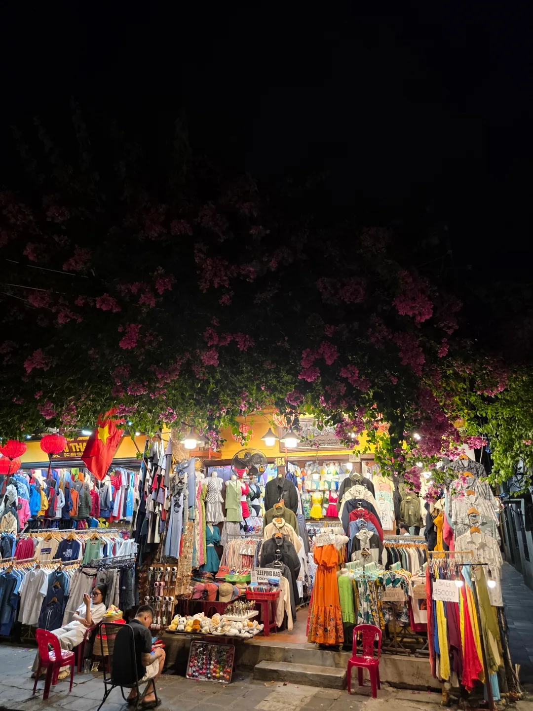 🇻🇳 Đêm phố cổ Hội An ngập tràn ánh sáng và lãng mạn