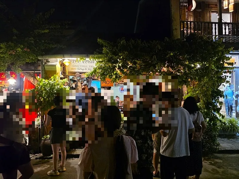 🇻🇳 Đêm phố cổ Hội An ngập tràn ánh sáng và lãng mạn