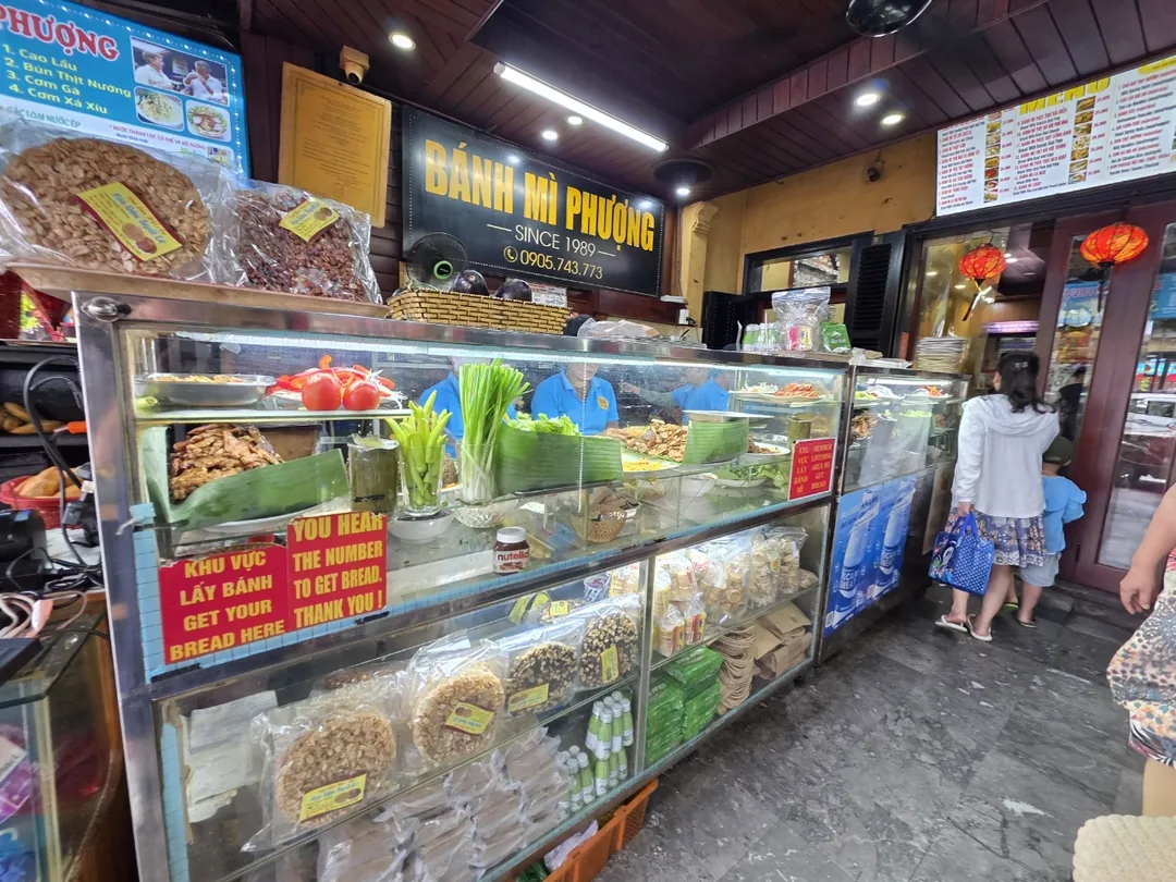 🇻🇳 Bánh Mì Phượng Hội An! Bánh mì trứng, hạnh phúc chỉ với 1.000 won