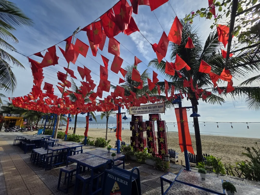 🇻🇳 Đi dạo buổi sáng ở biển Mỹ Khê