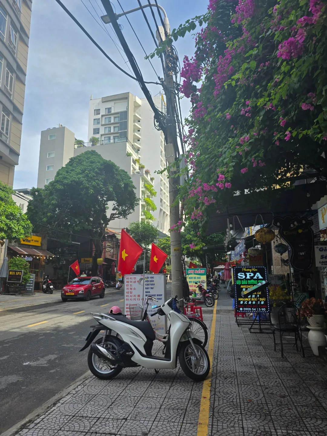 🇻🇳 Đi dạo buổi sáng ở biển Mỹ Khê