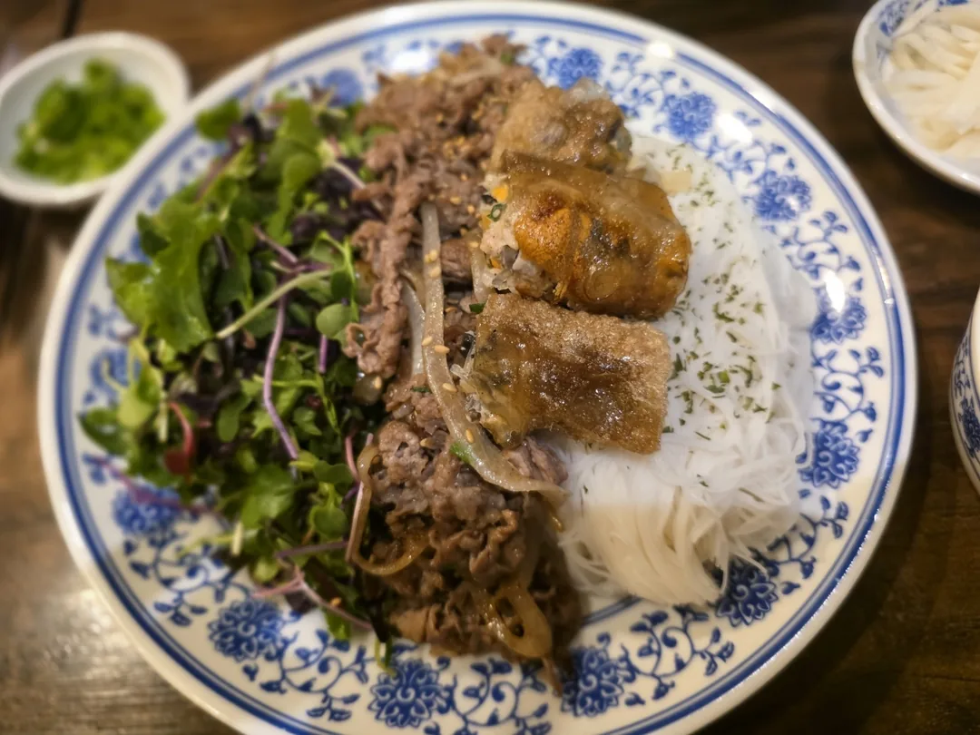 Bún chả ngon quá đi~