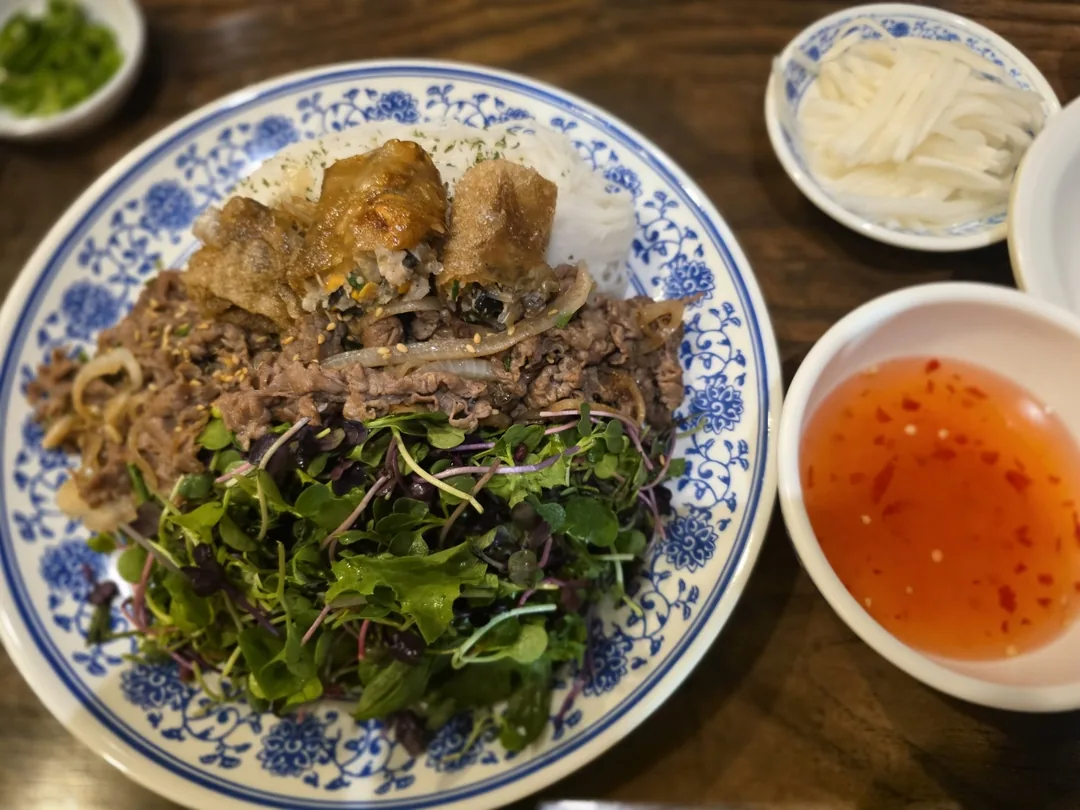 Bún chả ngon quá đi~