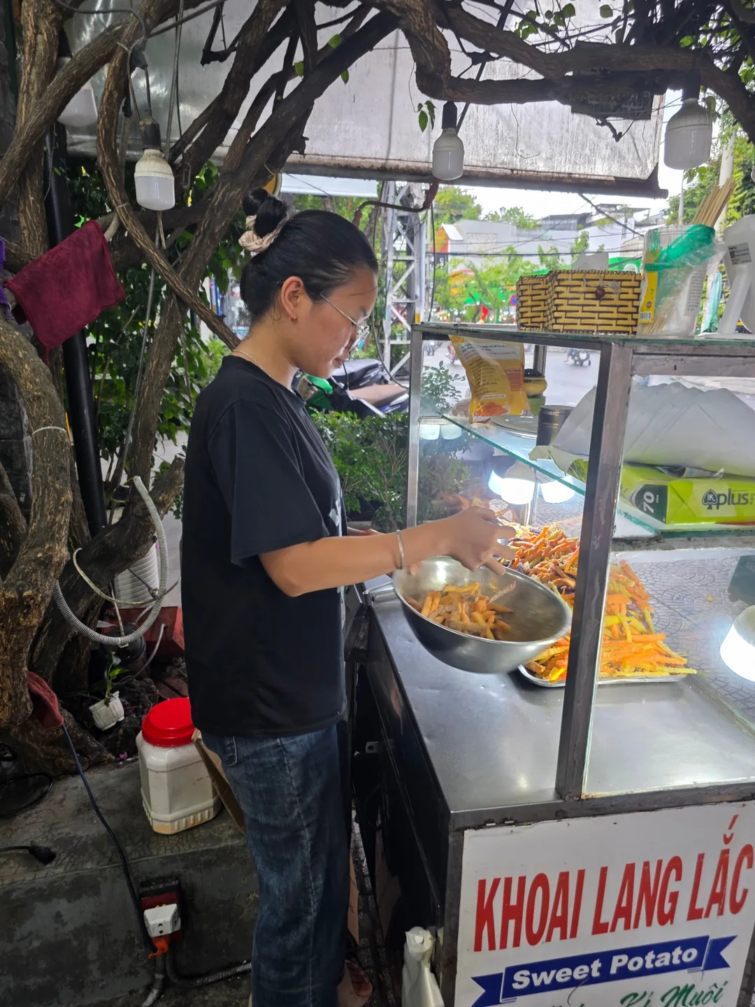 🇻🇳 Cuối cùng cũng được nếm thử khoai lang chiên!