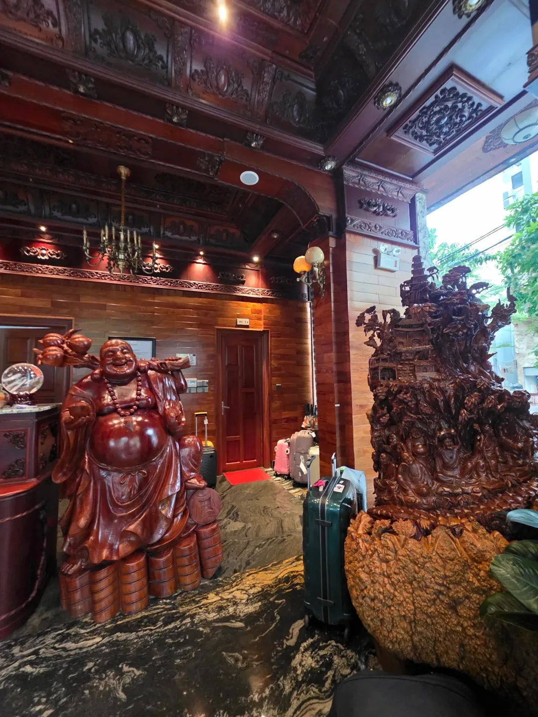 🇻🇳 Trải nghiệm chỗ ở #2_ Sảnh khách sạn Monalisa Luxury, nhận phòng