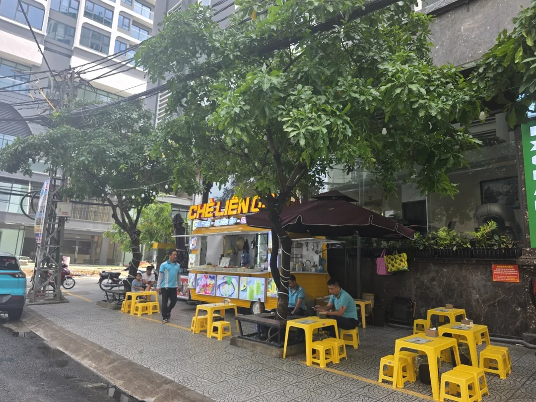 🇻🇳 Quán chè địa phương mà mình lại ghé, Chè Liên 09