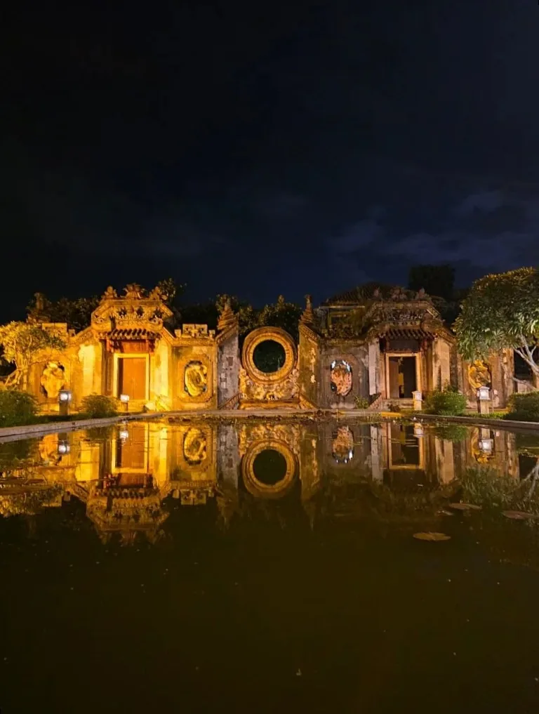 🇻🇳Cổng chùa Bà Mụ (Ba Mu Temple Gate) ở Hội An, cảnh đêm tuyệt đẹp