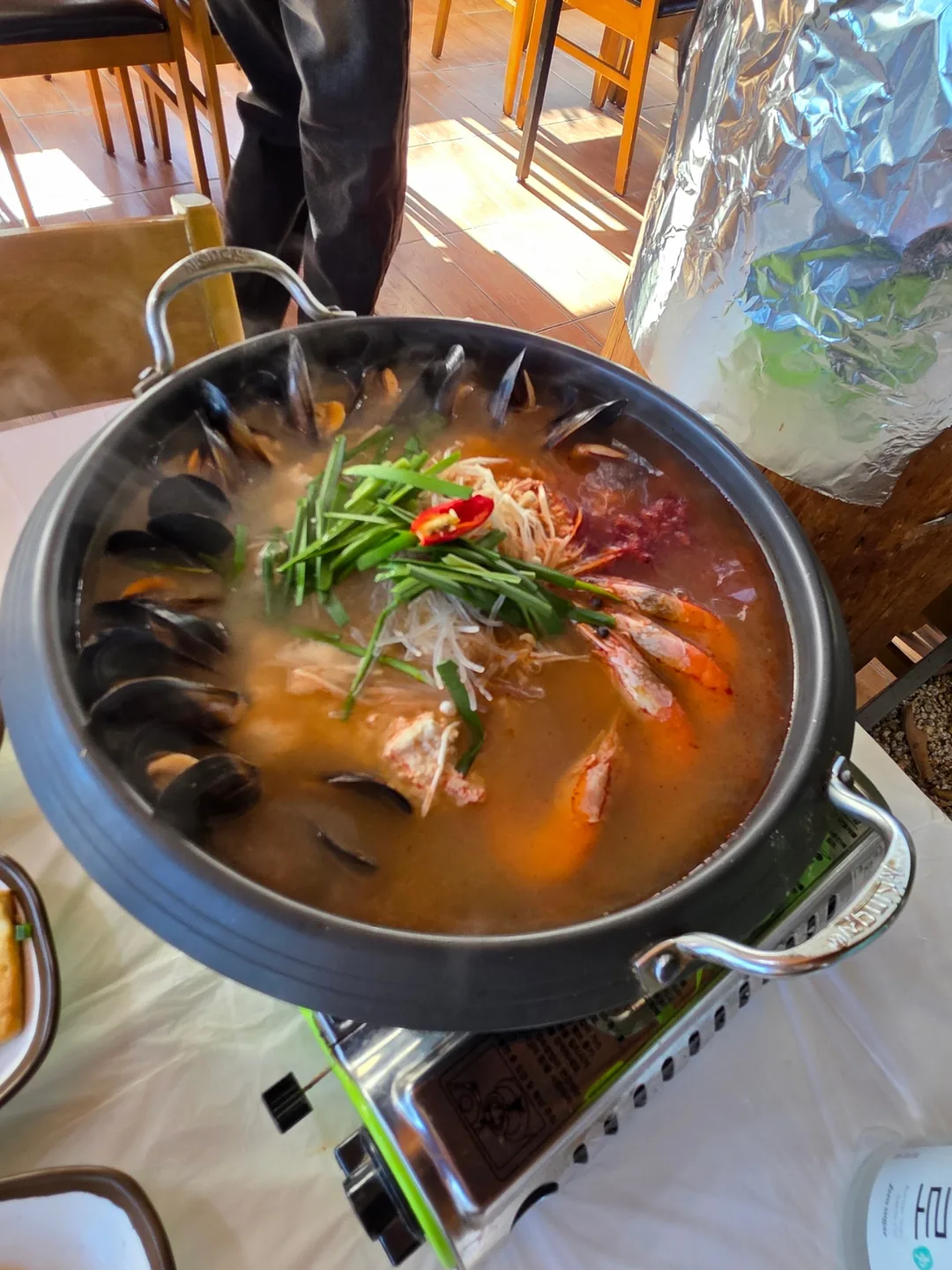 🇰🇷 Ngôi nhà mái ngói lớn ở Gangneung~ Lẩu đậu hũ Sundubu~