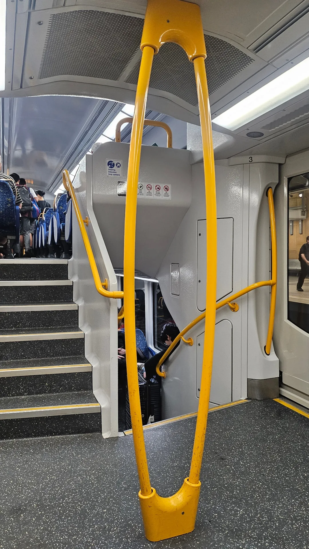 🇦🇺Lên tàu sân bay Sydney 🚇 tiến về thành phố trong mơ~