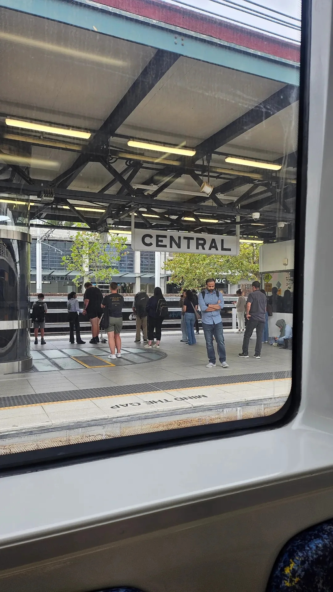 🇦🇺Lên tàu sân bay Sydney 🚇 tiến về thành phố trong mơ~