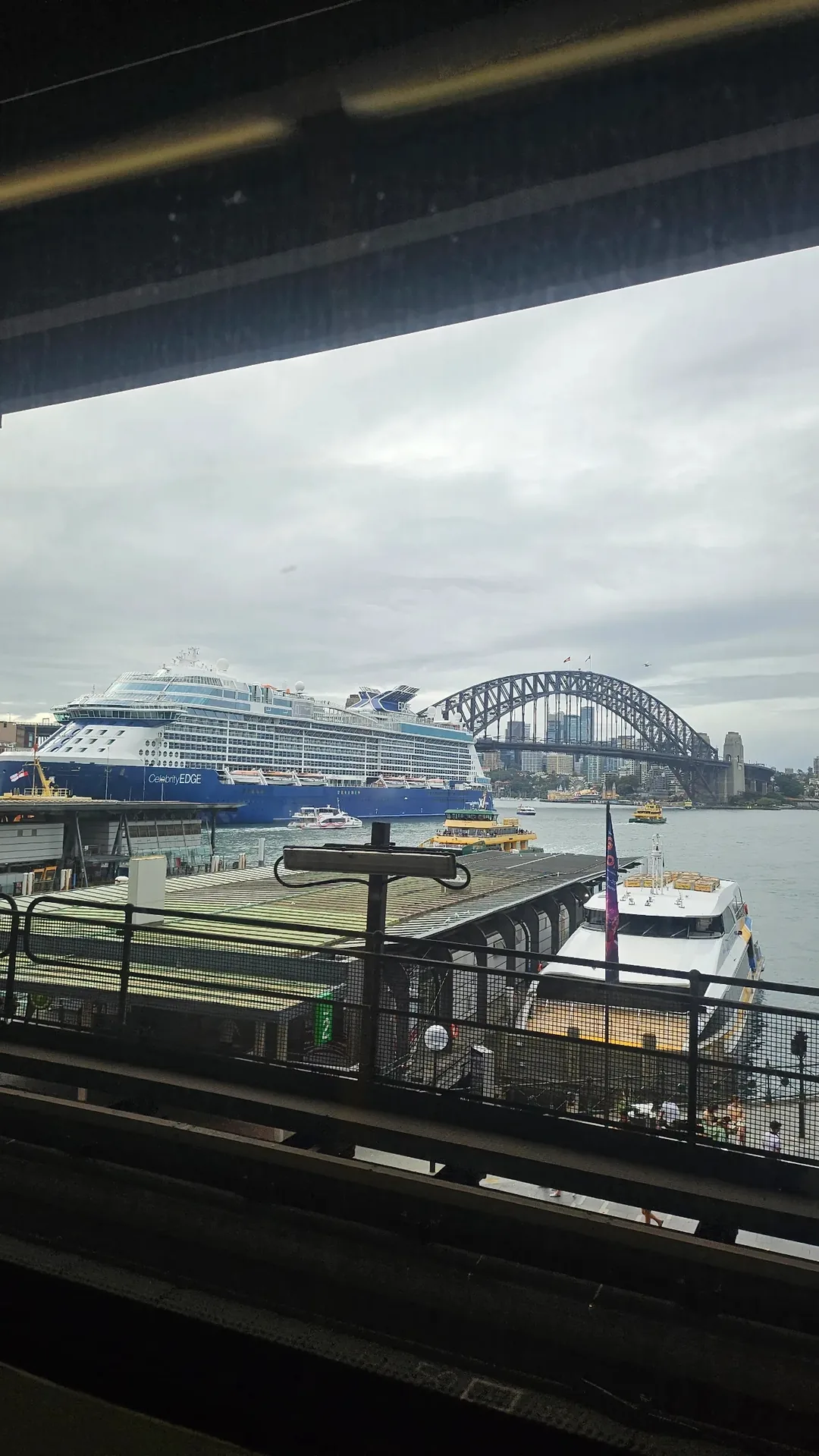 🇦🇺Lên tàu sân bay Sydney 🚇 tiến về thành phố trong mơ~