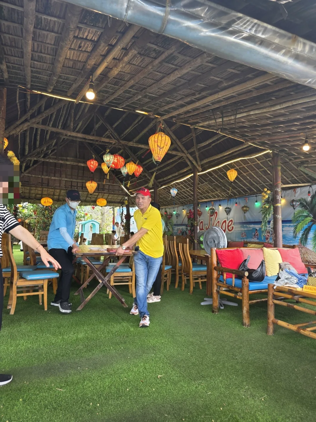 🇻🇳 Người nổi tiếng của khu phố chúng tôi~ Hướng dẫn viên Hwang Jeong~ 'Ơ? Lại nữa à?
