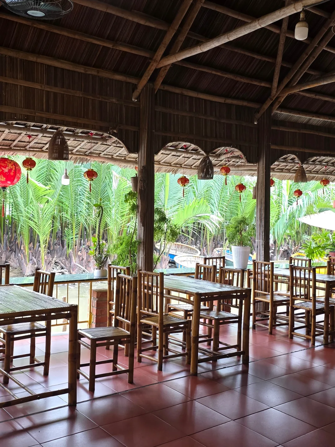 🇻🇳 Người nổi tiếng của khu phố chúng tôi~ Hướng dẫn viên Hwang Jeong~ 'Ơ? Lại nữa à?