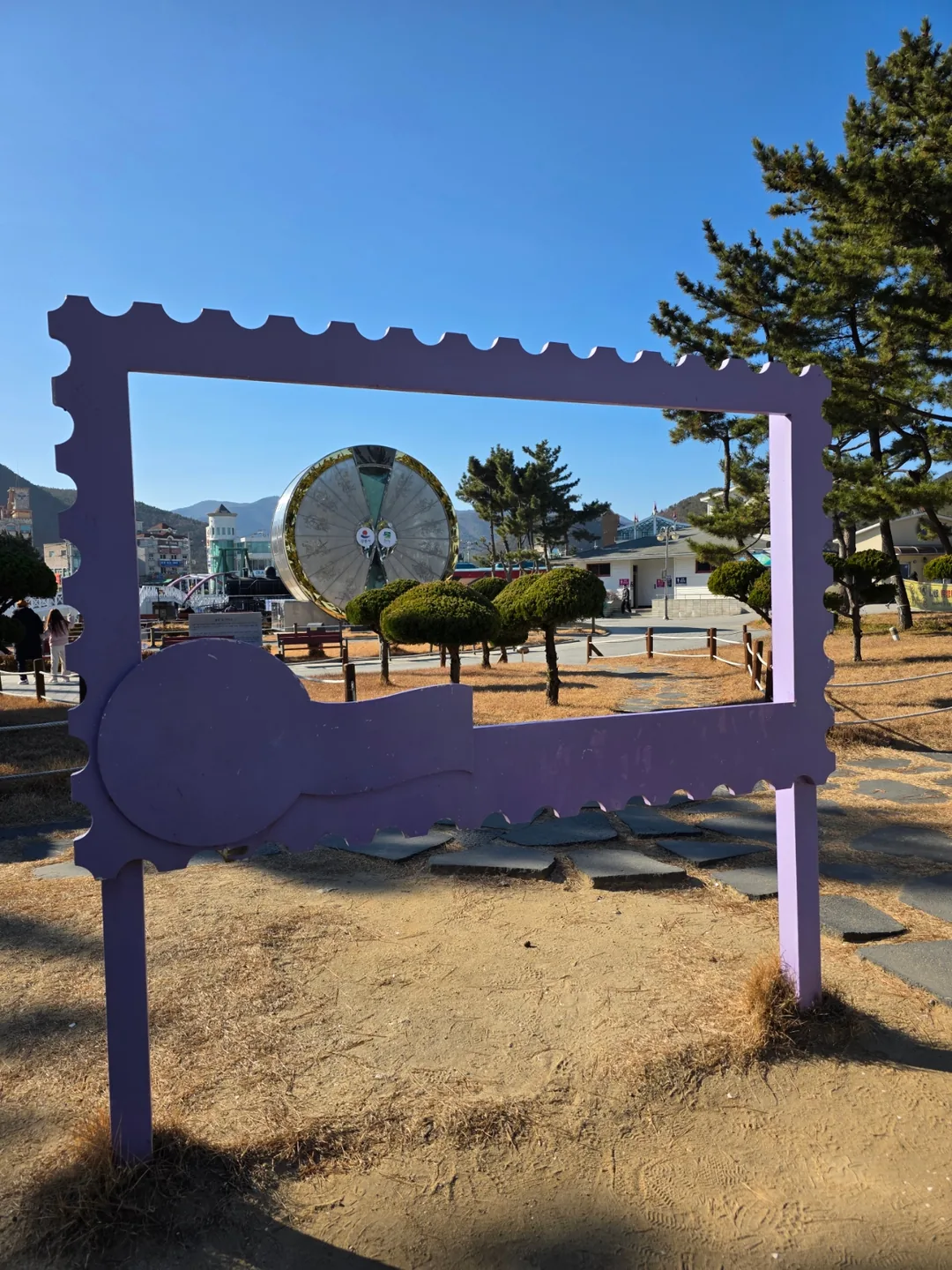 🇰🇷Vào buổi trưa, trước đồng hồ mặt trời tại Công viên Đồng hồ cát Jeongdongjin