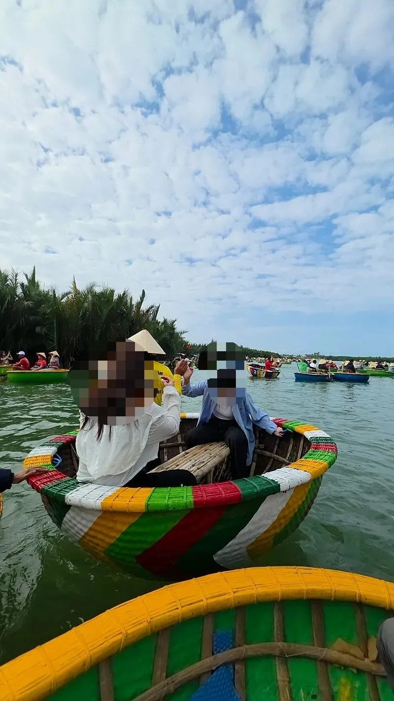 🇻🇳 Chuyến du lịch Đà Nẵng của ba mẹ con_Tour Sinh Thái Đặc Biệt Hội An_Những cô nàng cúi gằm mặt