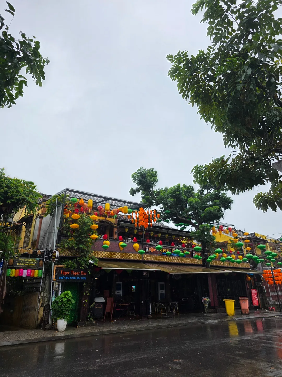 ✈️ Không thể nào cưỡng lại việc dạo bộ ở Hội An được~