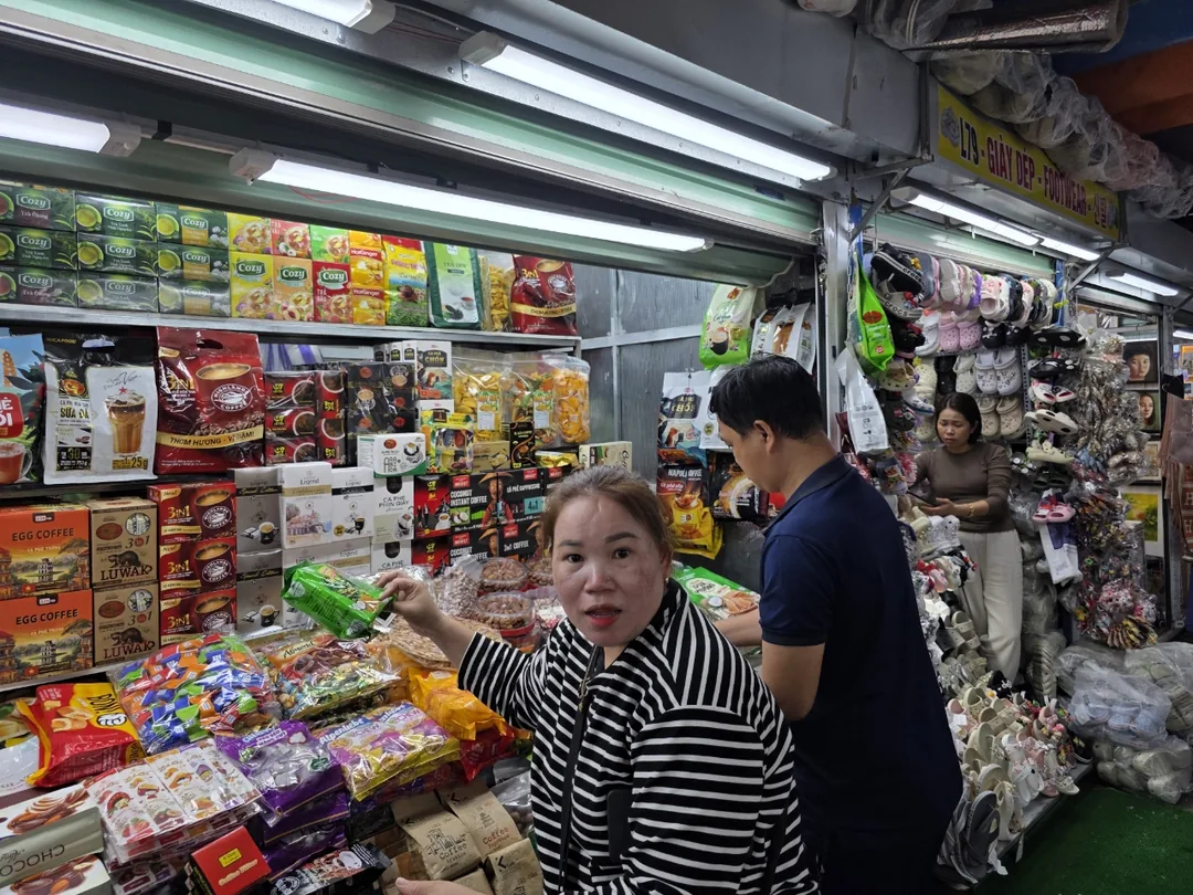 🇻🇳 Chuyến du lịch Đà Nẵng của ba mẹ con — Kkareureu ơi! Làm giúp tấm biển cho chỗ này với ạ~~