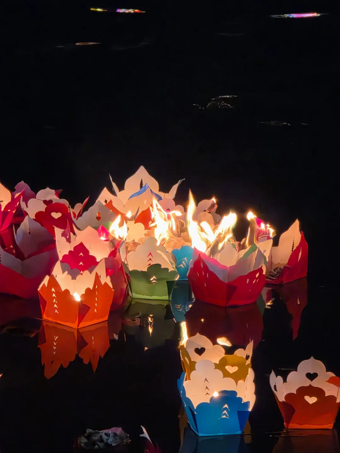 🇻🇳 Chuyến du lịch Đà Nẵng của mẹ và hai con gái_ Bùng cháy rồi🔥