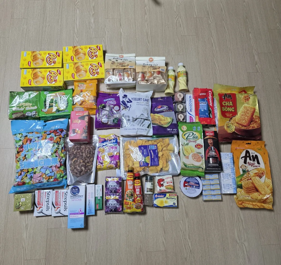 🇻🇳 Chuyến du lịch Đà Nẵng của mẹ và hai con gái_Ảnh nhóm mua sắm không hề nhỏ #1_Trong ăn, mặc, ở thì là ăn!!!