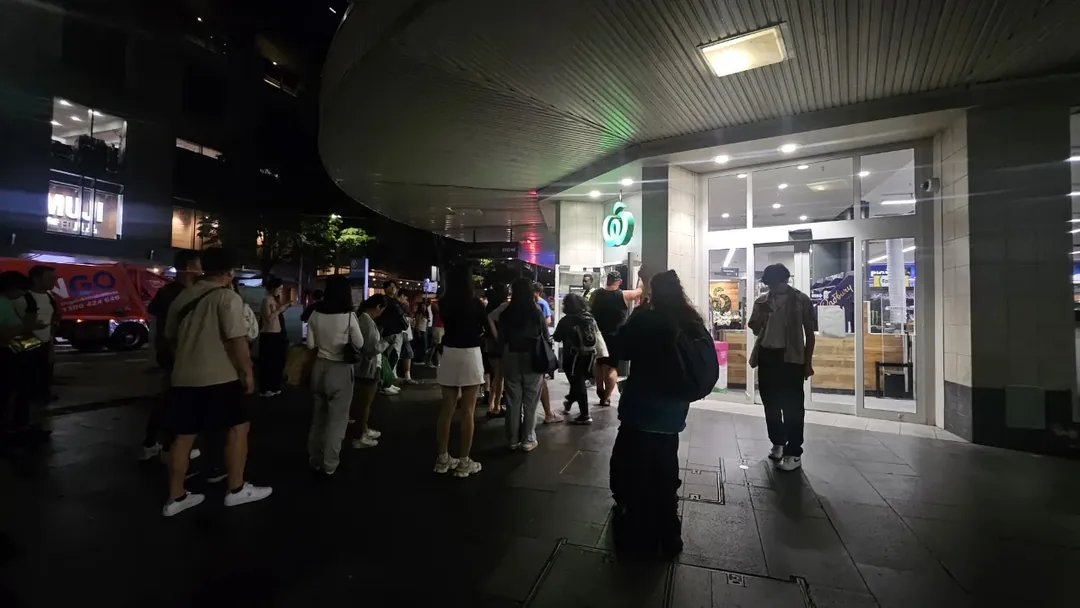 Ngày đầu tiên ở Sydney đi mua sắm ở siêu thị_ Woolworths chi nhánh Town Hall
