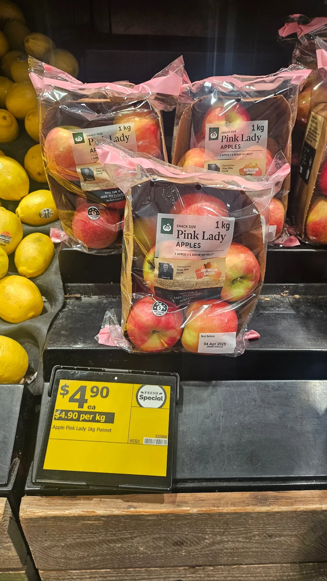 Ngày đầu tiên ở Sydney đi mua sắm ở siêu thị_ Woolworths chi nhánh Town Hall