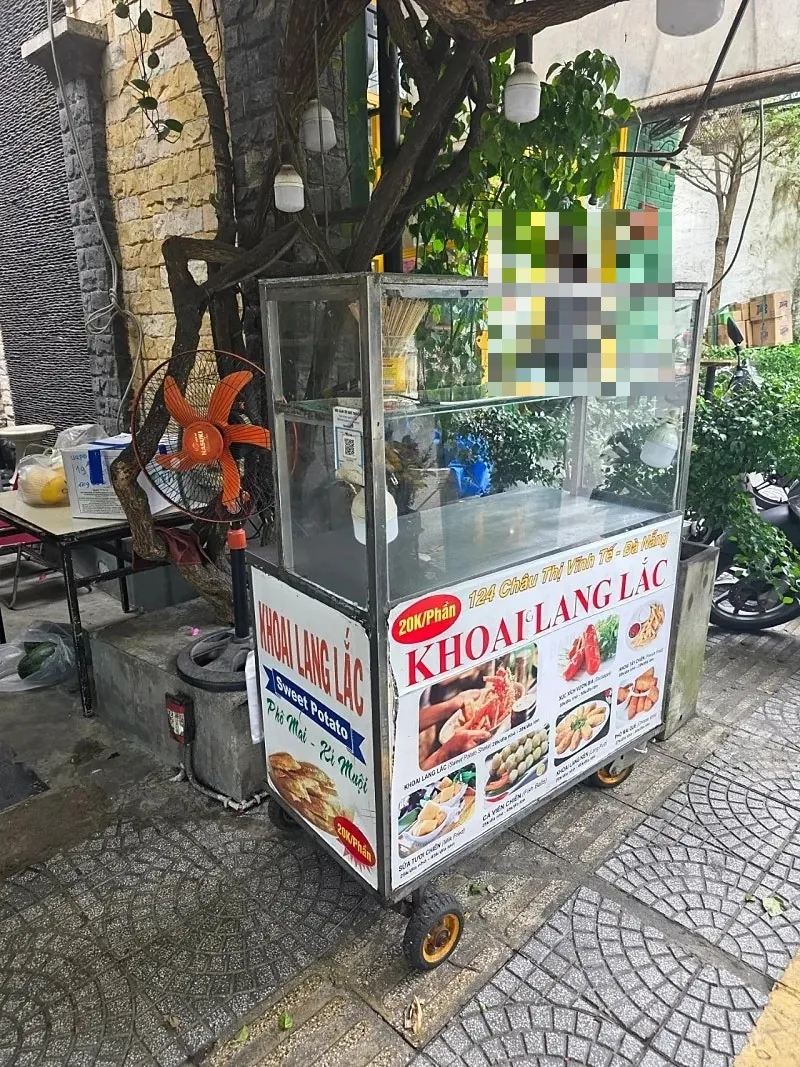 🇻🇳 Chuyến du lịch Đà Nẵng của ba mẹ con_ Quán bánh mì sạch sẽ Ùmm Banh Mi (Ùmm Banh Mi & Cafe - Chau Thi Vinh Te)