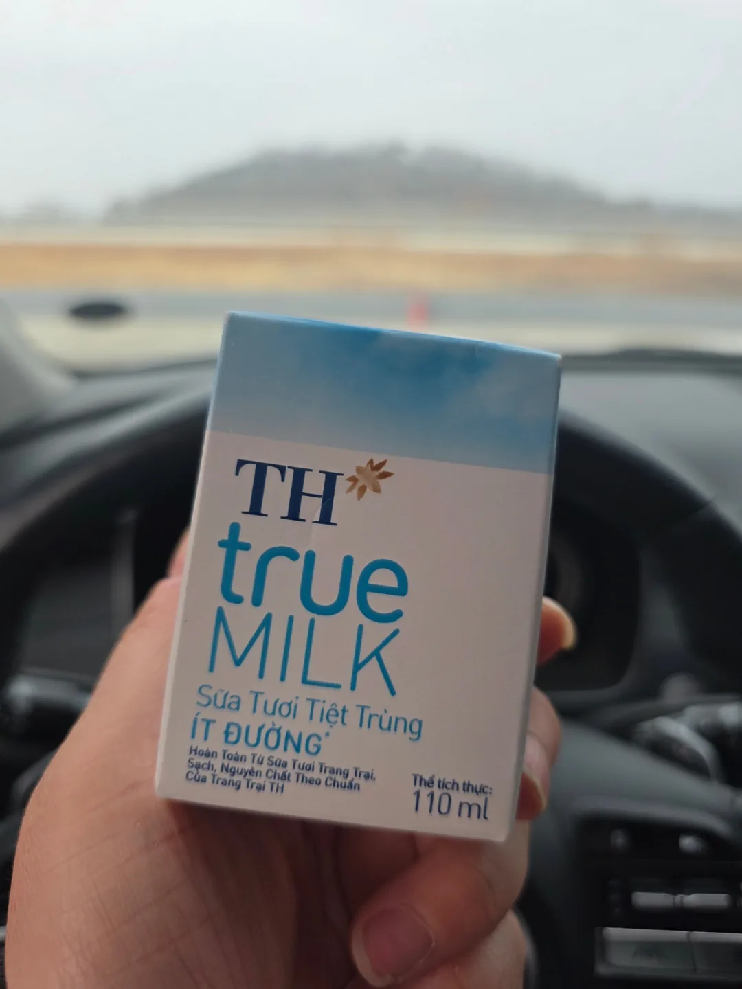 🇻🇳 Chuyến du lịch Đà Nẵng của ba mẹ con_ Không ngờ lại mua cả sữa Việt Nam về 😆 TRUE MILK ngon lắm~👍