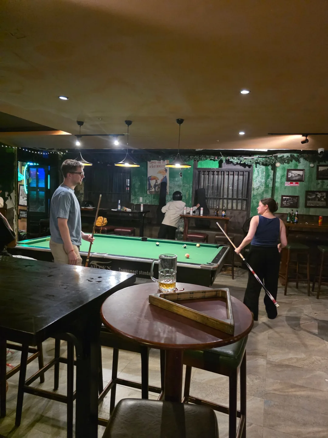 🇻🇳Chuyến du lịch Đà Nẵng của mẹ và các con gái_ Quán pub Ireland Shamrock🎤🎸Như là lần cuối~ Mama, như là lần cuối~🎵🎶