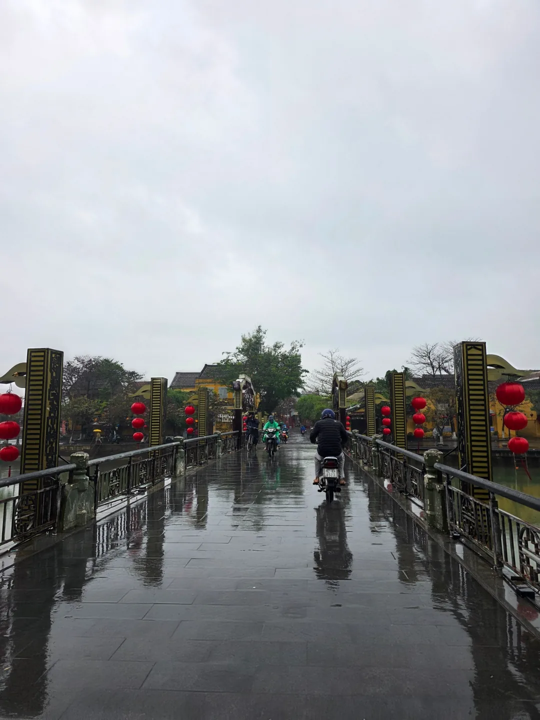 🇻🇳Chuyến du lịch Đà Nẵng của ba mẹ con_Khung cảnh buổi sáng mưa ở Hội An