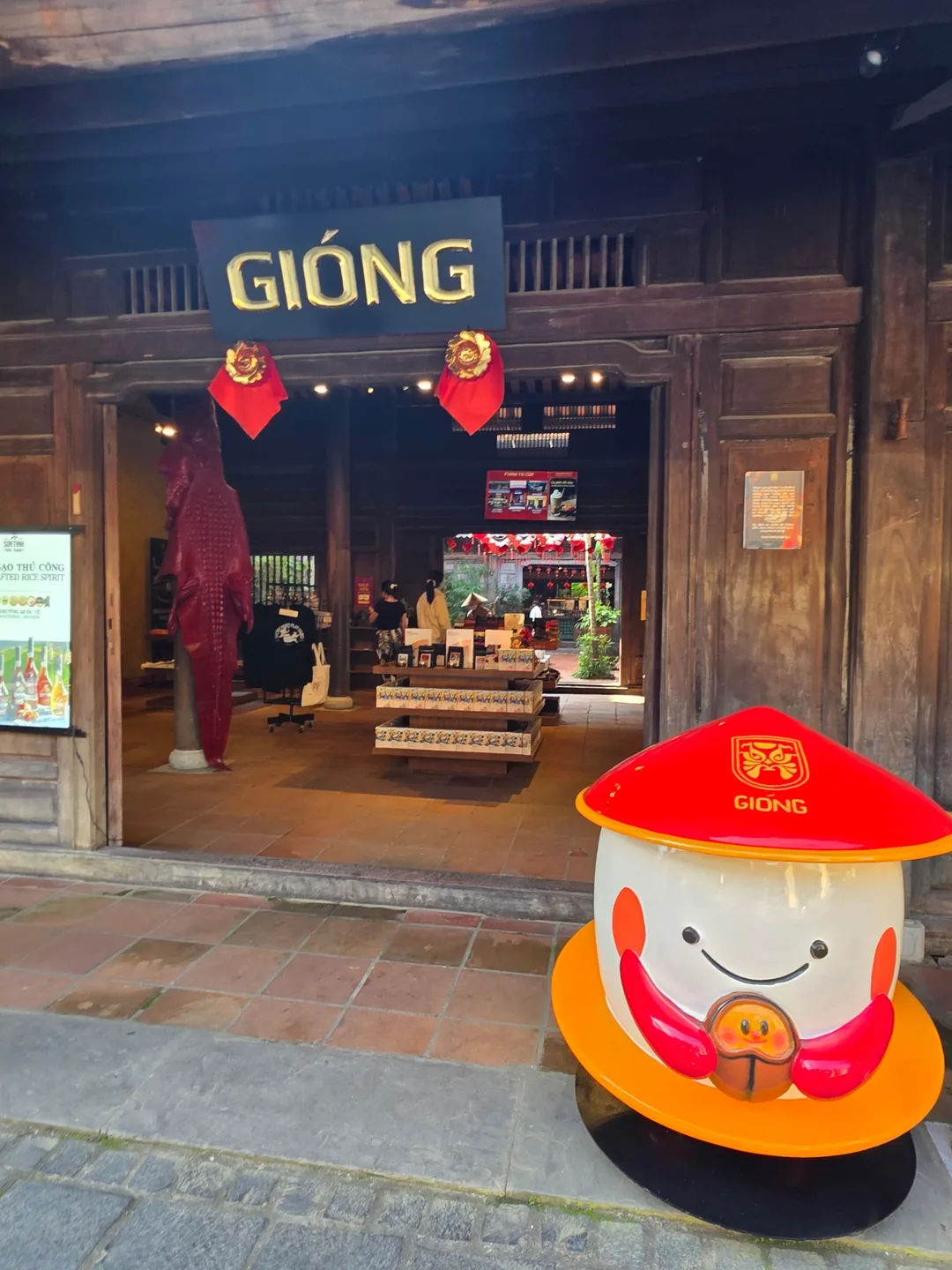 🇻🇳 Chuyến du lịch Đà Nẵng của ba mẹ con _ Quán cà phê ngon ở Hội An Gióng Cafe~ Chắc chắn sẽ quay lại 100%!