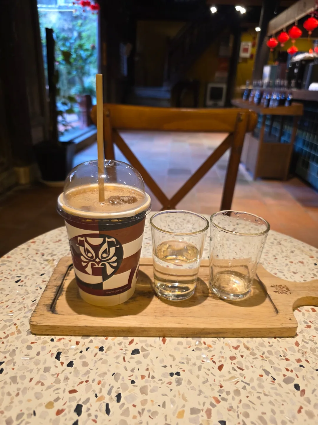 🇻🇳 Chuyến du lịch Đà Nẵng của ba mẹ con _ Quán cà phê ngon ở Hội An Gióng Cafe~ Chắc chắn sẽ quay lại 100%!
