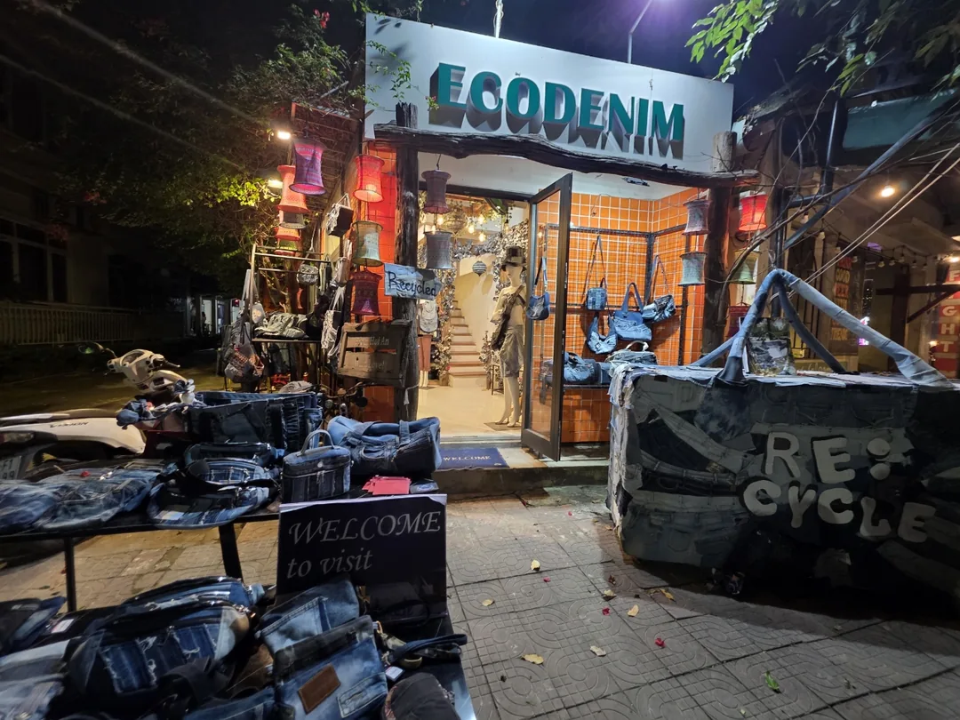 🇻🇳 Chuyến du lịch Đà Nẵng của ba mẹ con _ ECODENIM ~ Cửa hàng chuyên tái chế denim ở Hội An ~ (Thanh toán GLN)
