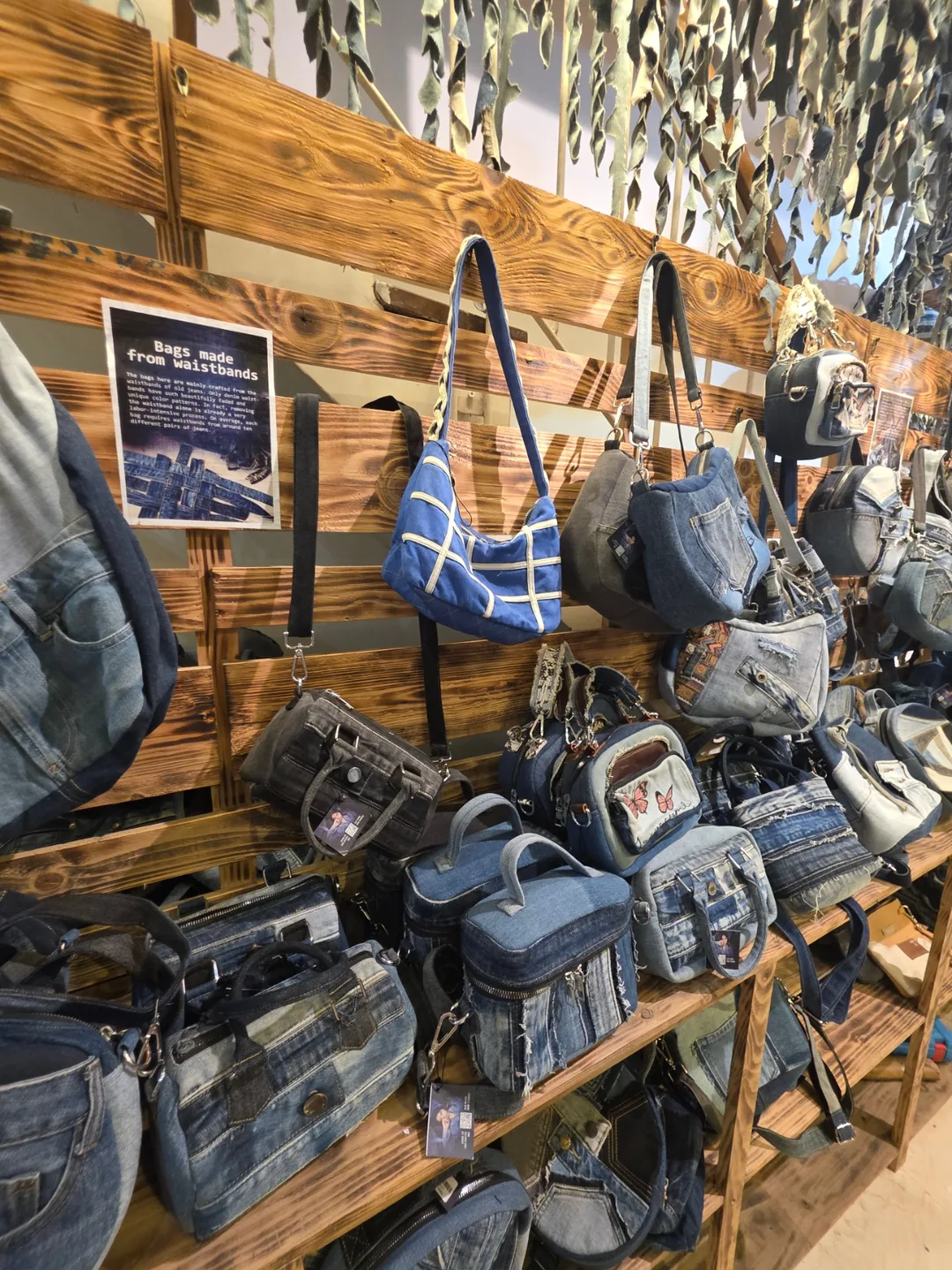 🇻🇳 Chuyến du lịch Đà Nẵng của ba mẹ con _ ECODENIM ~ Cửa hàng chuyên tái chế denim ở Hội An ~ (Thanh toán GLN)