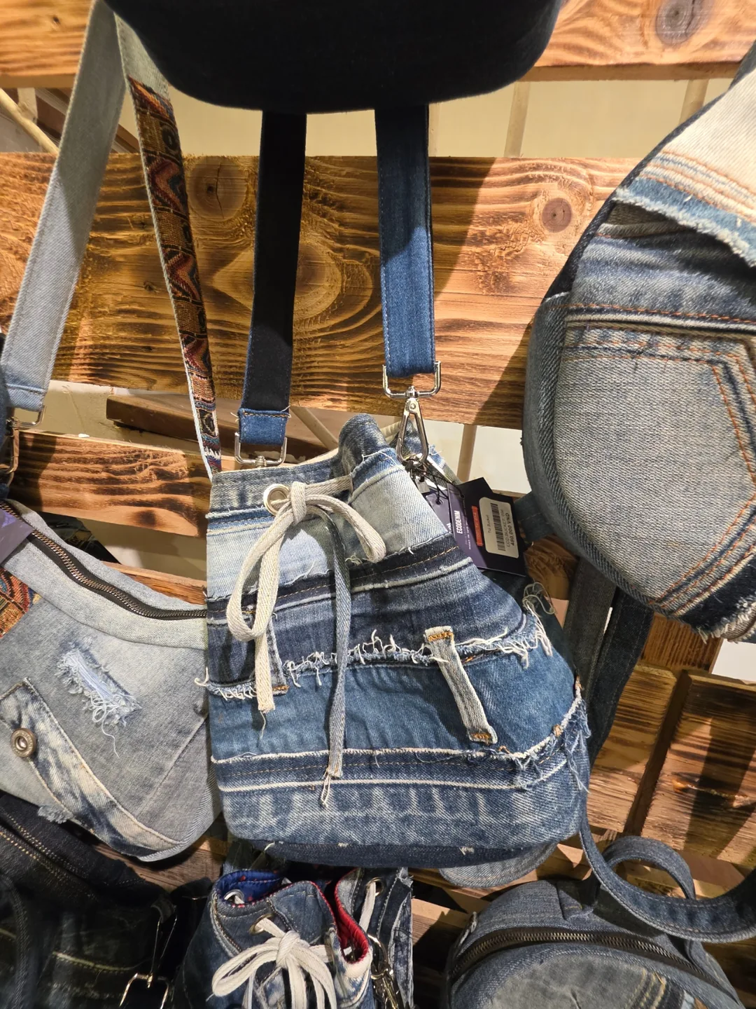 🇻🇳 Chuyến du lịch Đà Nẵng của ba mẹ con _ ECODENIM ~ Cửa hàng chuyên tái chế denim ở Hội An ~ (Thanh toán GLN)