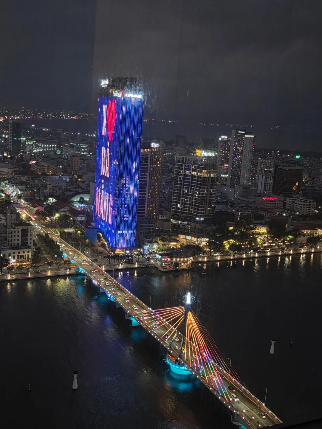 Chuyến du lịch Đà Nẵng của ba mẹ con 🇻🇳 Ngày đặc biệt thì phải có bít tết 🥩