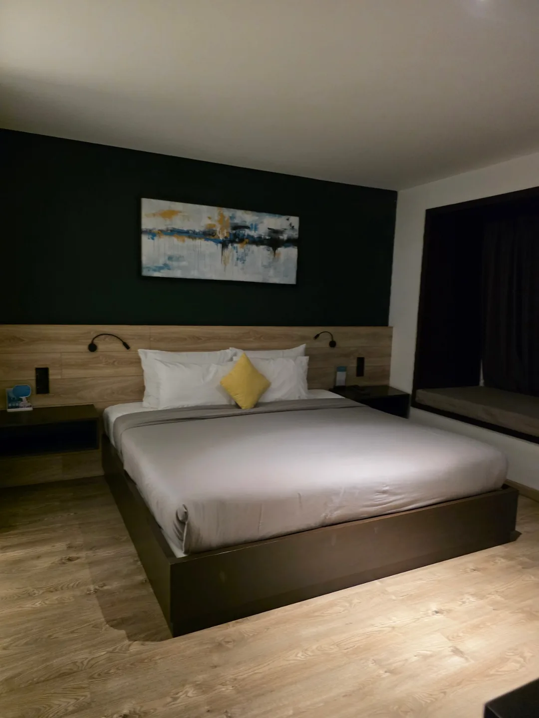 🇻🇳Chuyến du lịch Đà Nẵng của ba mẹ con ba thế hệ_ Khách sạn Satya 🏨 Review chi tiết tình trạng phòng Suite view nhà thờ!!