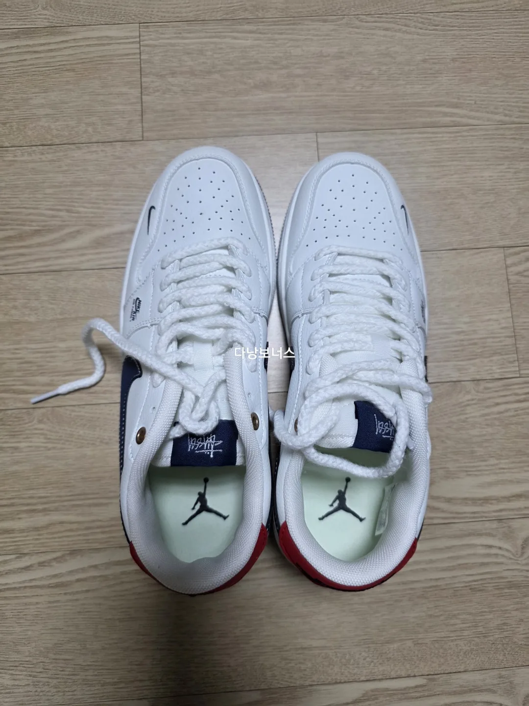 🇻🇳 Chuyến du lịch Đà Nẵng của ba mẹ con_ Mua sắm tại sạp số 289 chợ Hàn, giày Nike hợp tác Stussy (thanh toán bằng GLN)