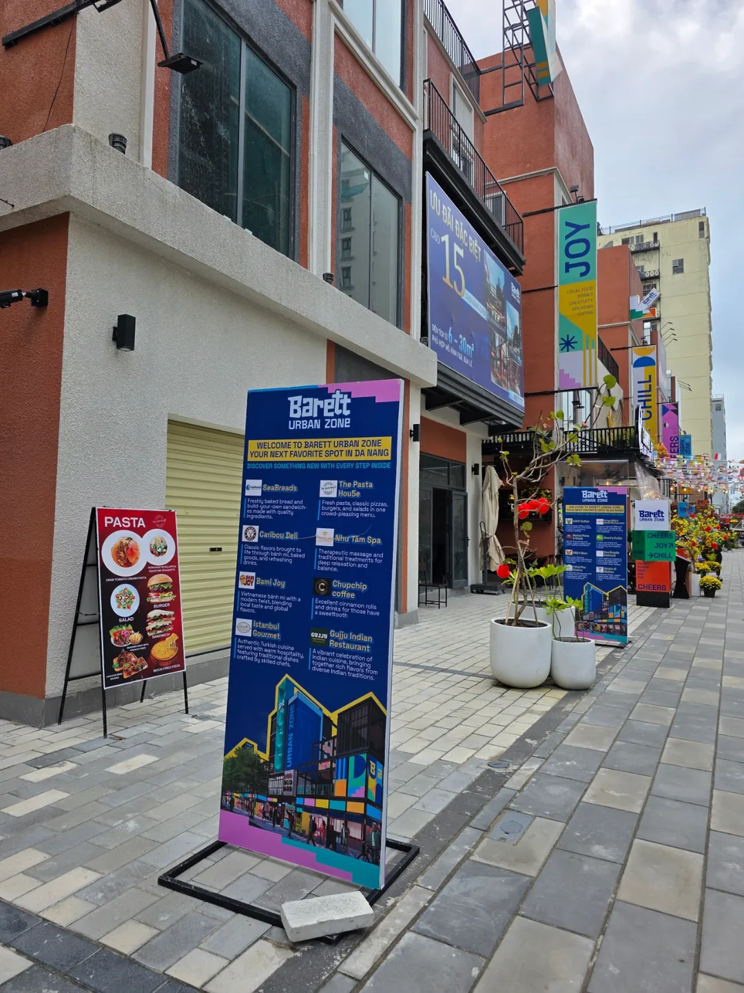 🇻🇳 Chuyến du lịch Đà Nẵng của ba mẹ con _ Barett URBAN ZONE