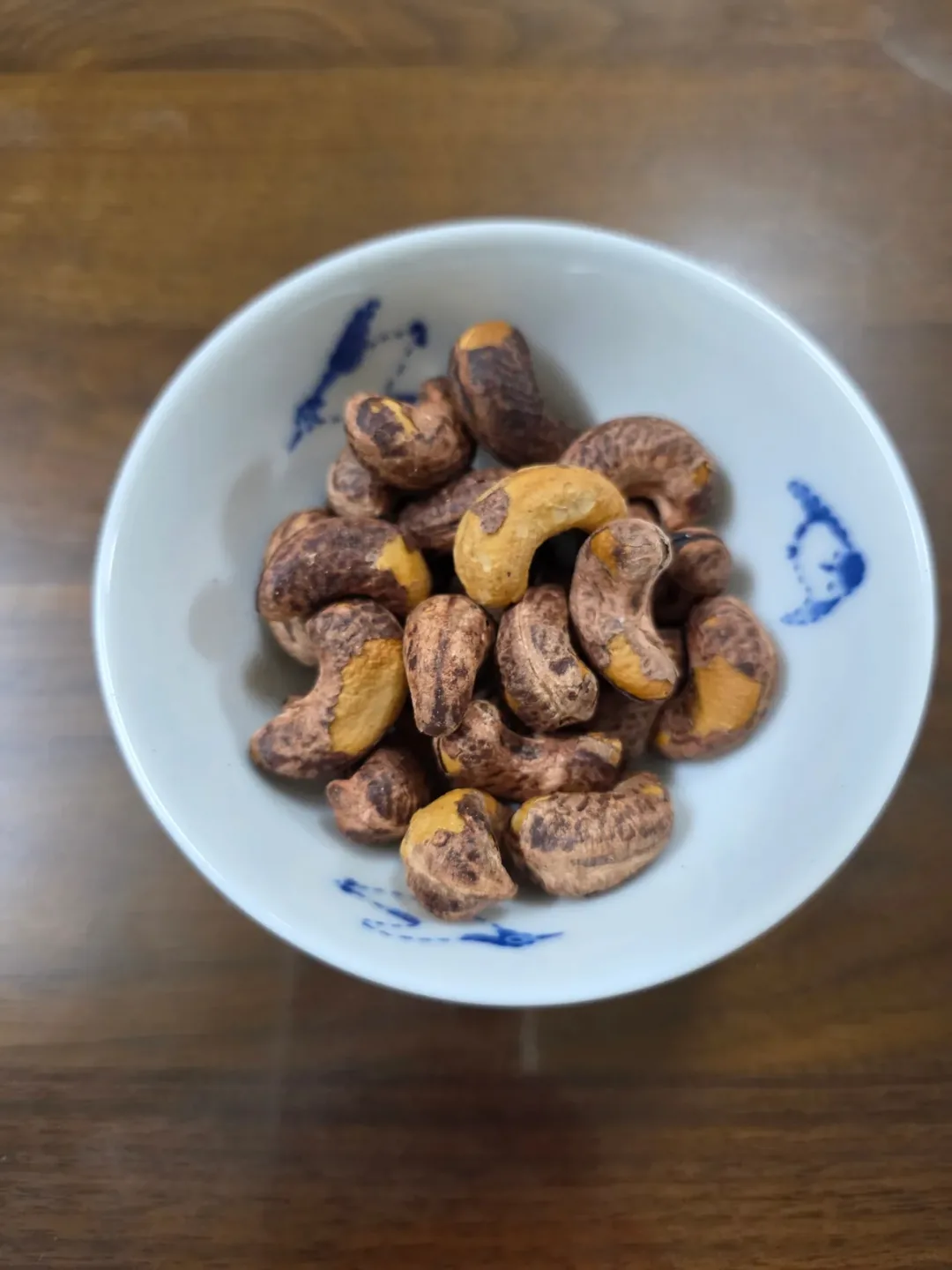 Bureom (các loại hạt cứng cắn vỡ bằng răng) trong ngày Jeongwol Daeboreum, đêm trăng tròn đầu tiên của năm mới âm lịch