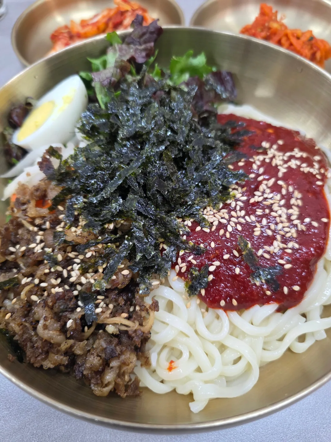 Thực đơn một tô~Mì dao trộn Bibim Kalguksu